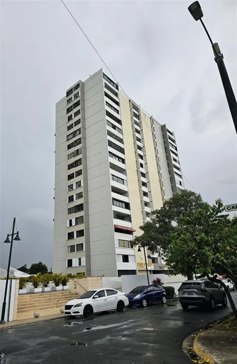 1261 LUIS VIGOREAUX AVENUE #18D