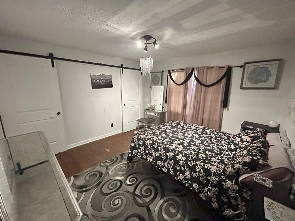 319 E Walnut Winnie, TX 77665