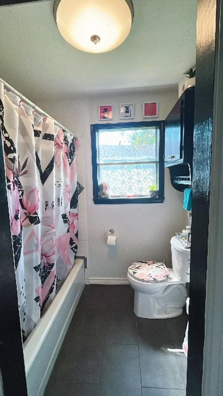 319 E Walnut Winnie, TX 77665