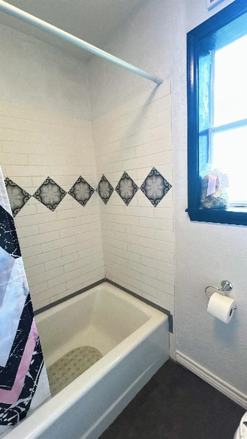 319 E Walnut Winnie, TX 77665