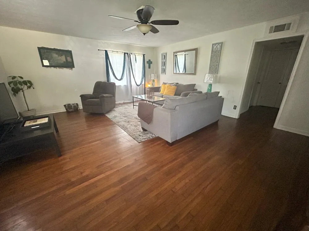 319 E Walnut Winnie, TX 77665