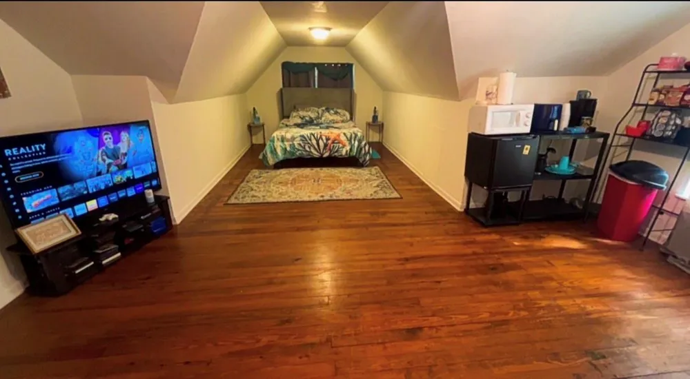 319 E Walnut Winnie, TX 77665