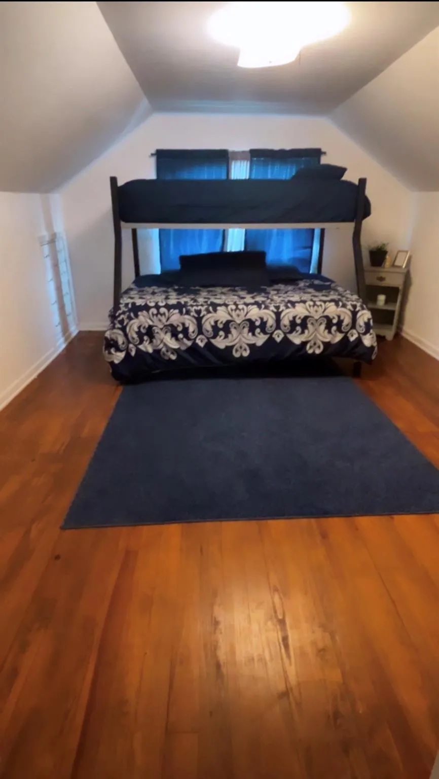 319 E Walnut Winnie, TX 77665