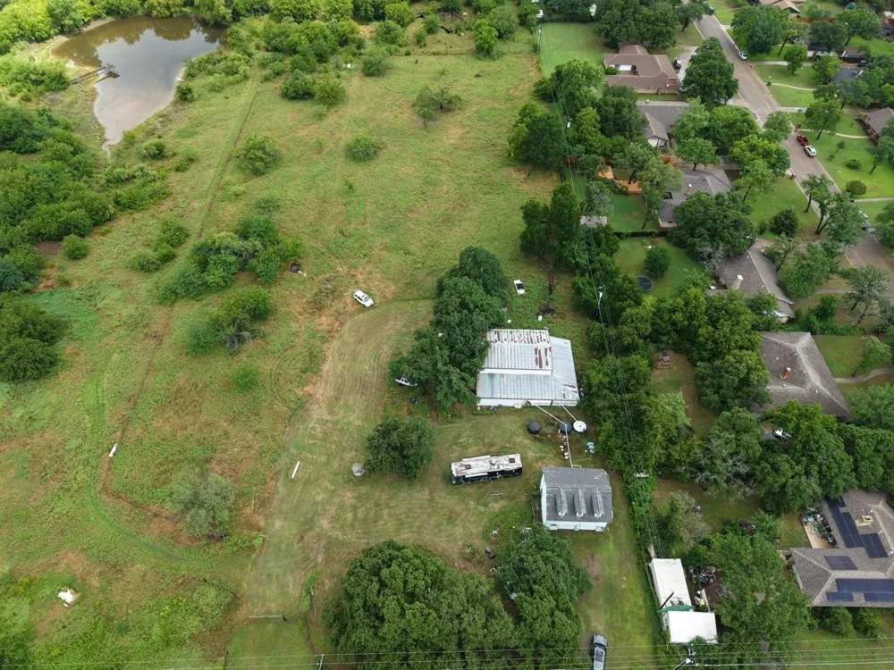 2965 HARTLEE FIELD ROAD Denton, TX 76208