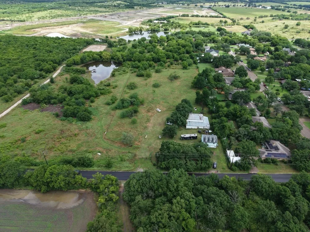 2965 HARTLEE FIELD ROAD Denton, TX 76208