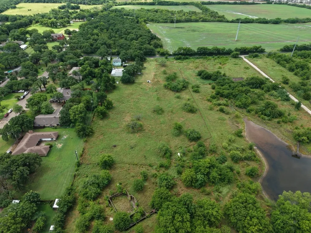 2965 HARTLEE FIELD ROAD Denton, TX 76208