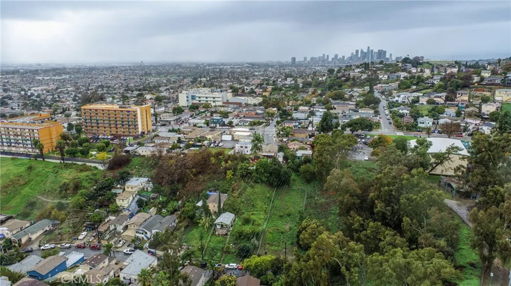 945 Miller Avenue City Terrace, CA 90063