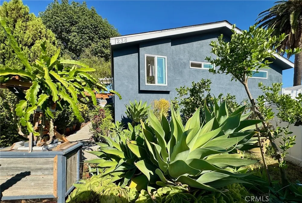 1238 Magnolia Avenue Long Beach, CA 90813