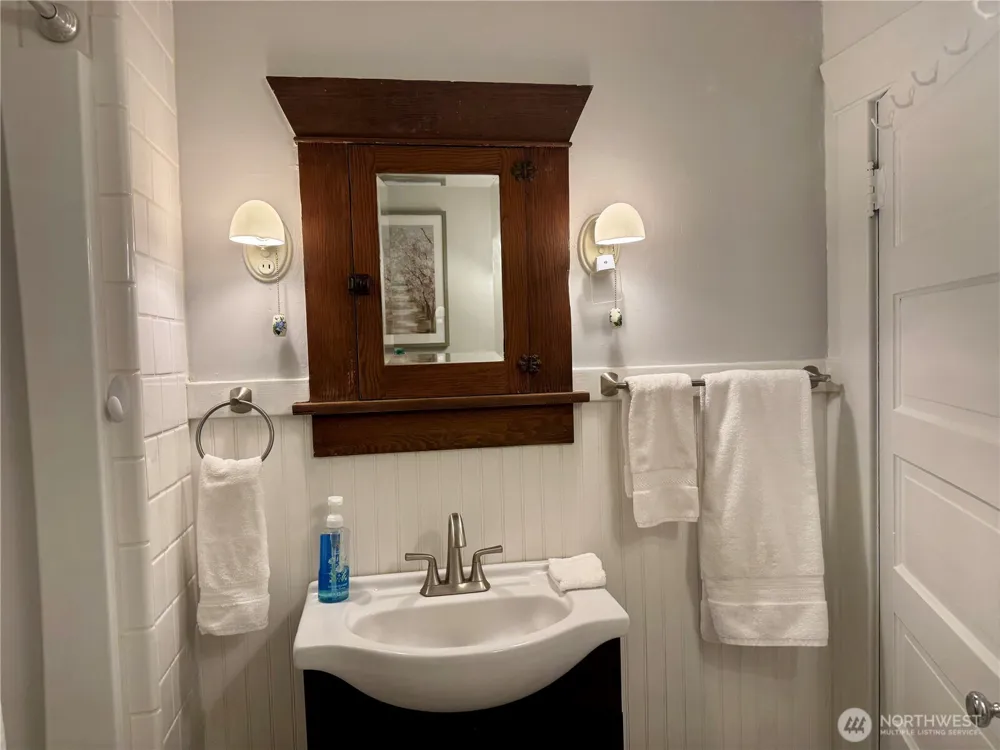 403 NW Main Avenue Wilbur, WA 99185
