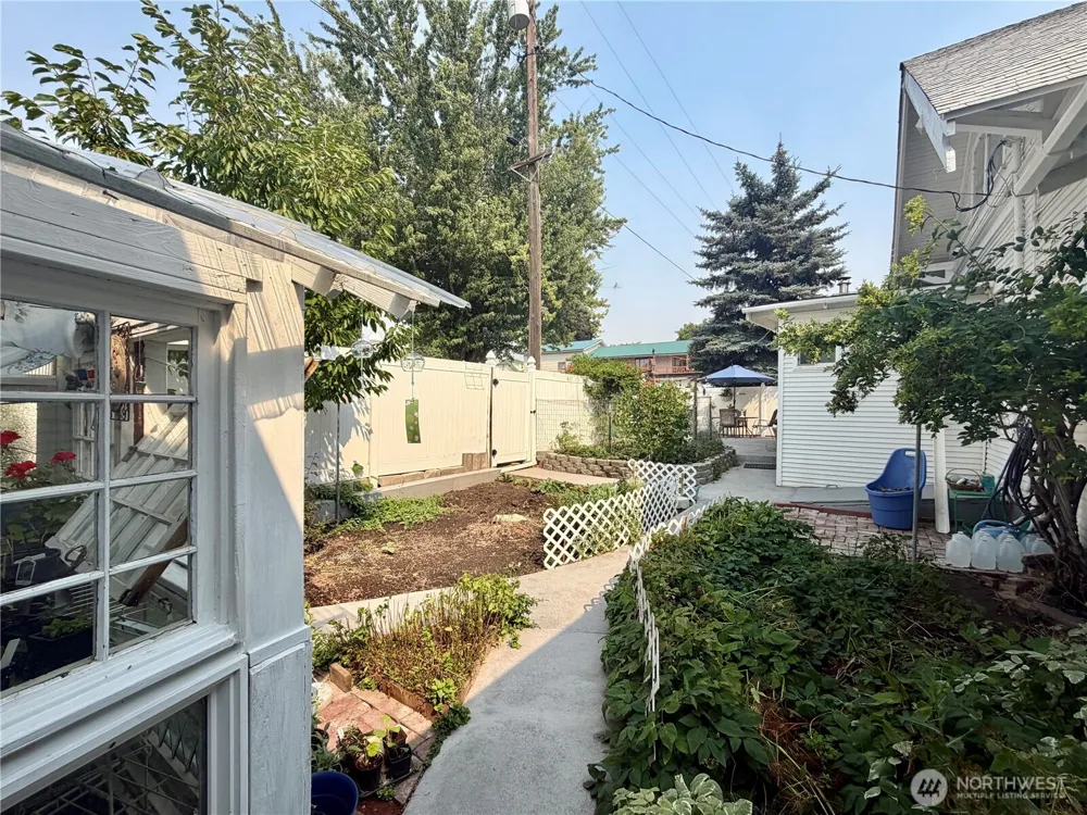 403 NW Main Avenue Wilbur, WA 99185