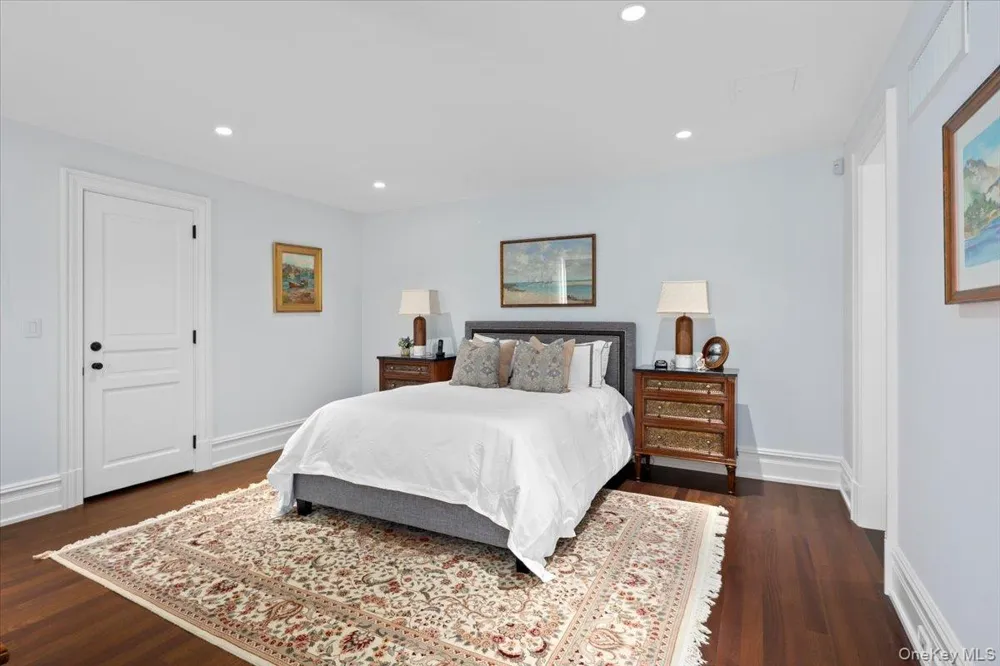 2 Sunset Drive Head Of The Harbor, NY 11780