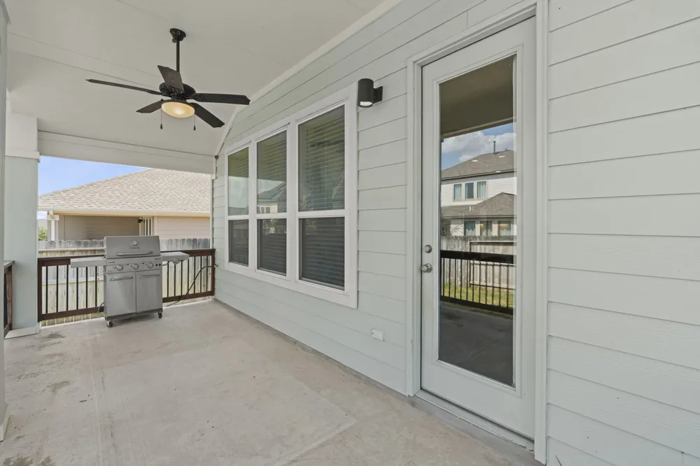 6533 Crockett Cv Schertz, TX 78108