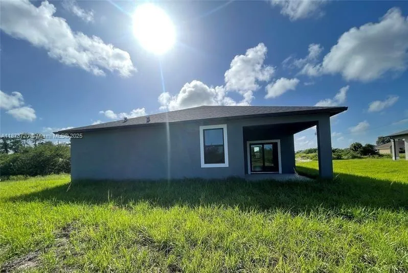 3034 E Briarwood Cir La Belle, FL 33935