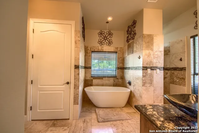 9811 KLEIN CT New Braunfels, TX 78132