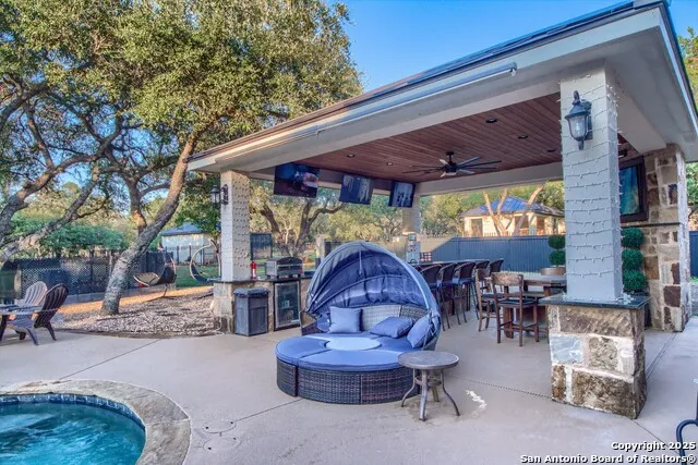 9811 KLEIN CT New Braunfels, TX 78132