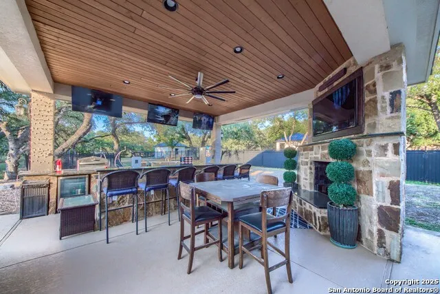9811 KLEIN CT New Braunfels, TX 78132