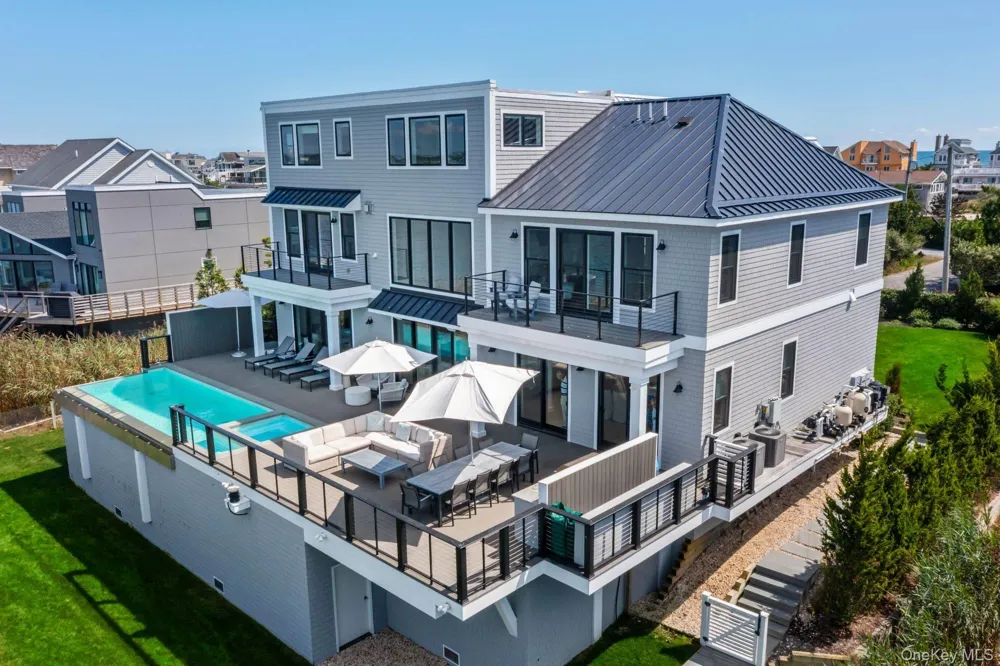20 Cove Lane Westhampton Dunes, NY 11978