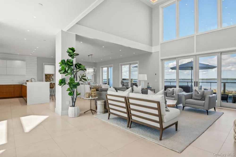 20 Cove Lane Westhampton Dunes, NY 11978
