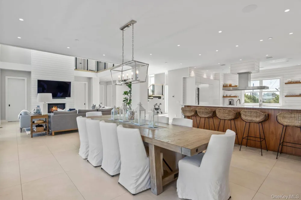 20 Cove Lane Westhampton Dunes, NY 11978