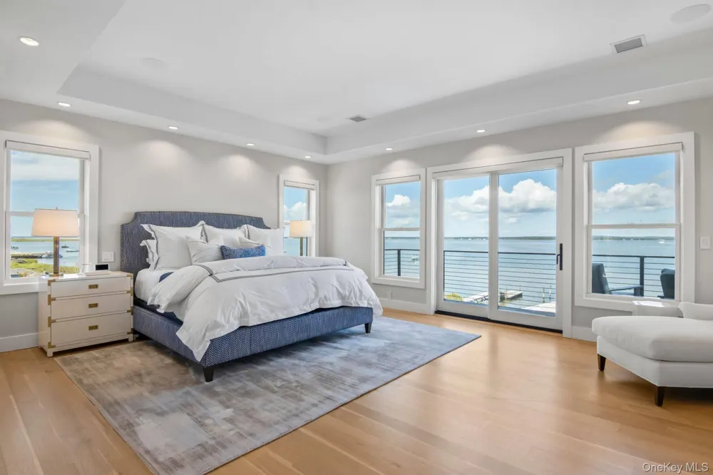 20 Cove Lane Westhampton Dunes, NY 11978