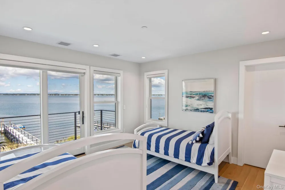 20 Cove Lane Westhampton Dunes, NY 11978