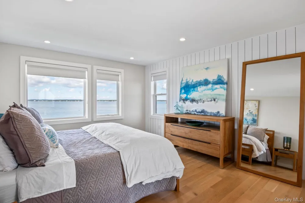 20 Cove Lane Westhampton Dunes, NY 11978