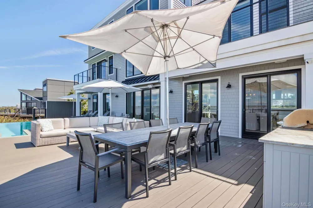 20 Cove Lane Westhampton Dunes, NY 11978