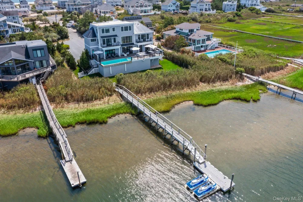 20 Cove Lane Westhampton Dunes, NY 11978