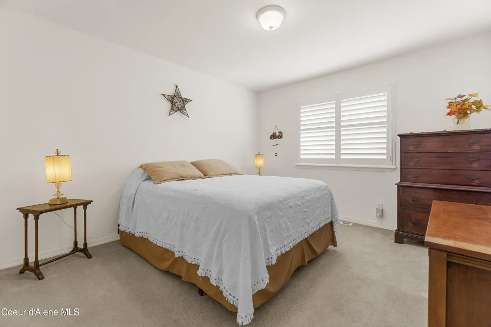 11907 BLUE JAY COURT Hayden, ID 83835