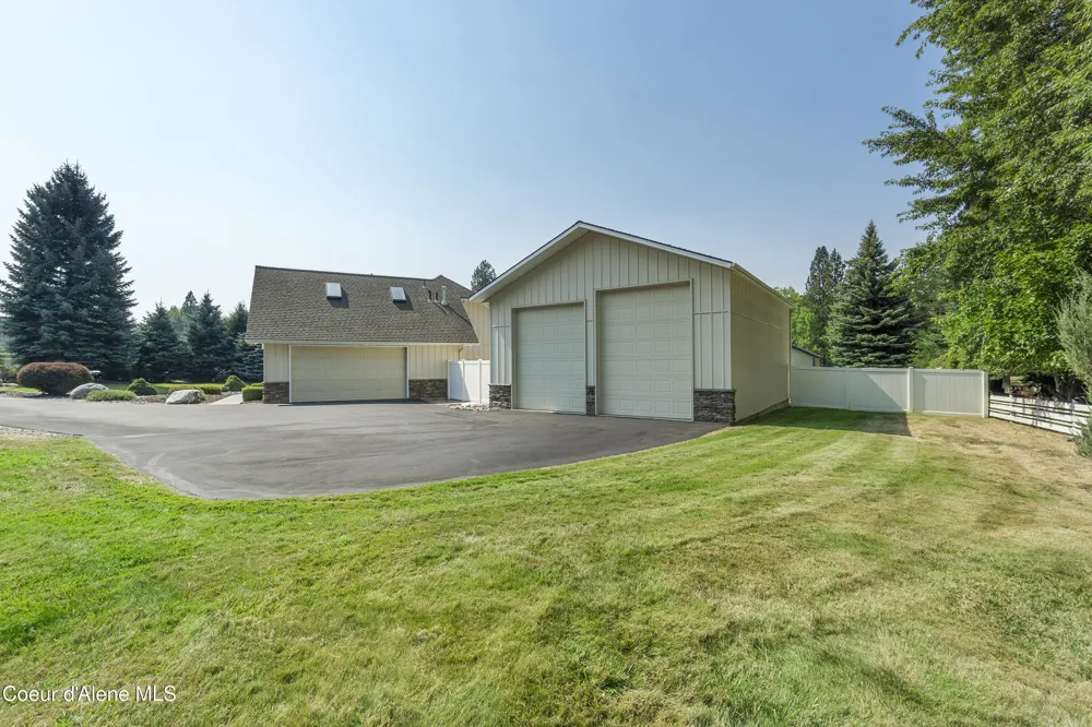 11907 BLUE JAY COURT Hayden, ID 83835