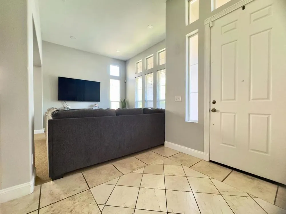 9562 E Park Drive Elk Grove, CA 95624
