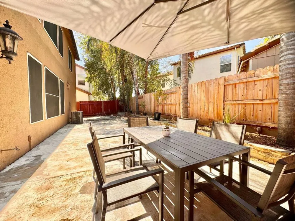 9562 E Park Drive Elk Grove, CA 95624