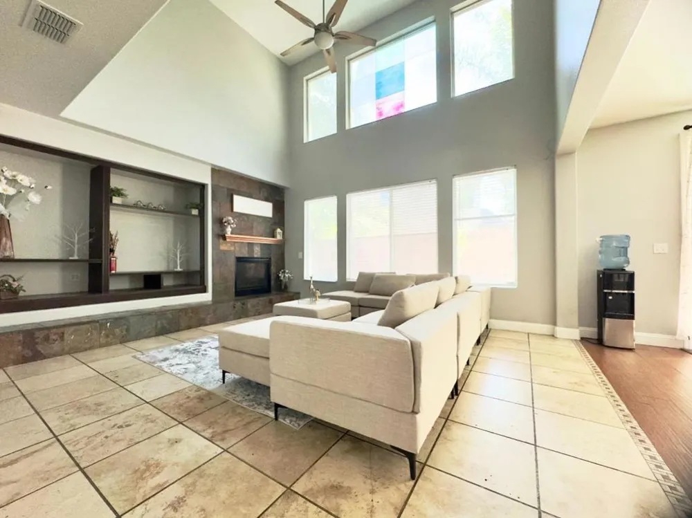 9562 E Park Drive Elk Grove, CA 95624