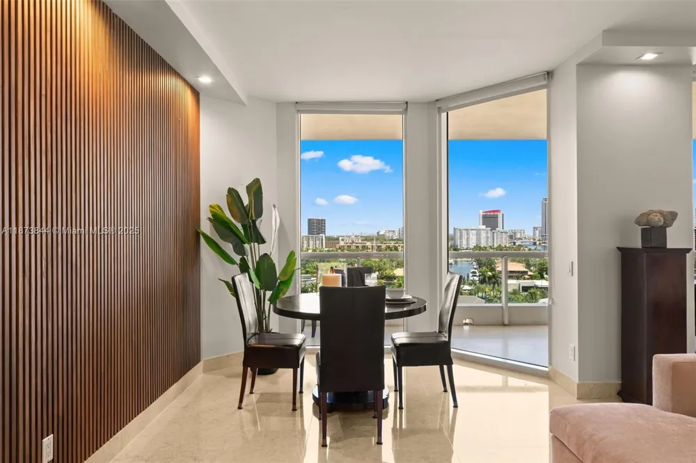 21200 Point Pl #1102 Aventura, FL 33180