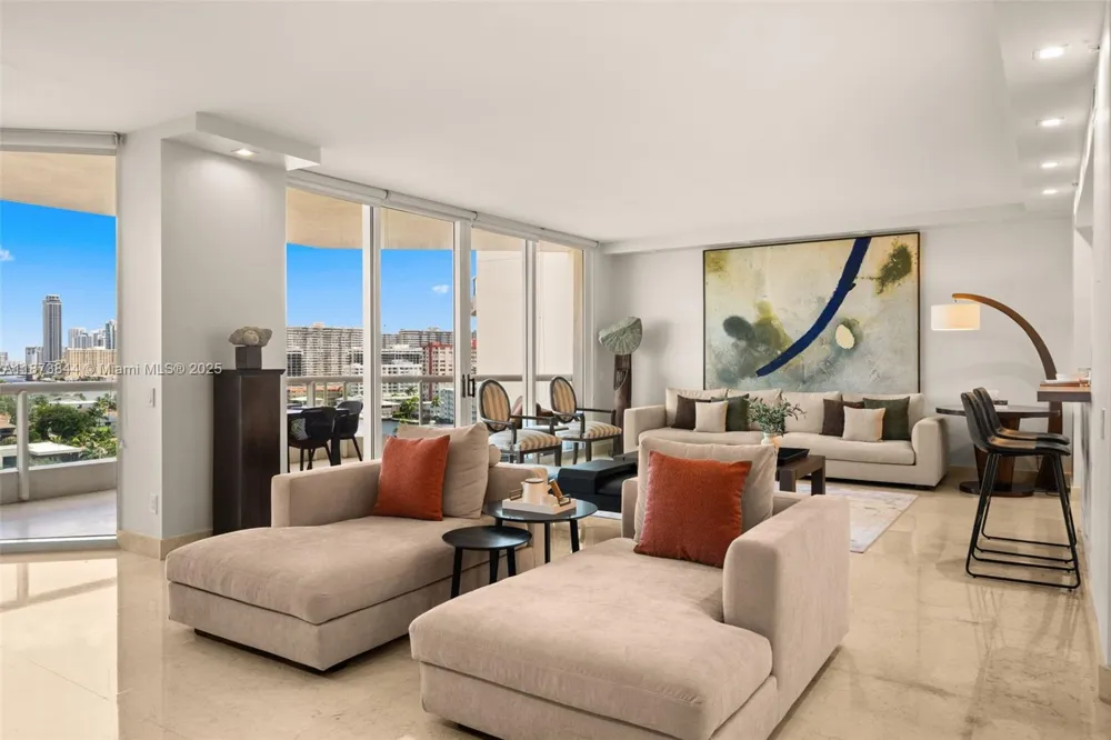 21200 Point Pl #1102 Aventura, FL 33180