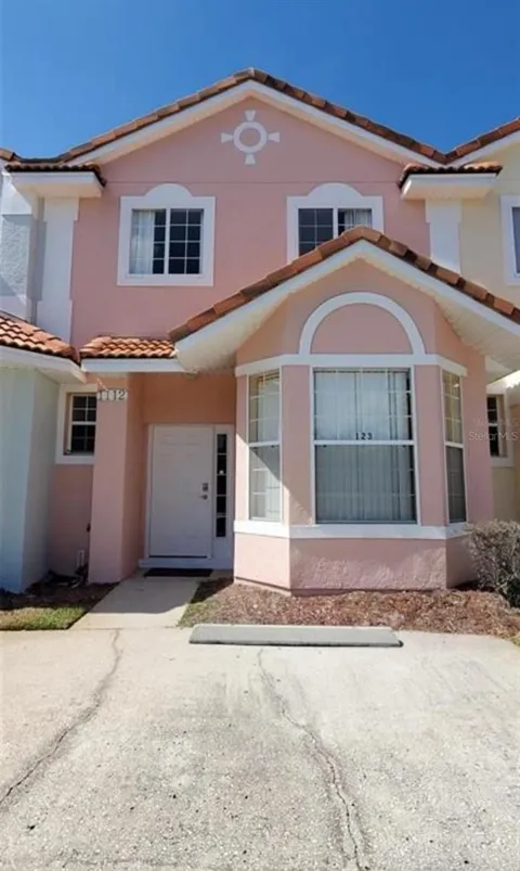 1112 S BEACH CIRCLE