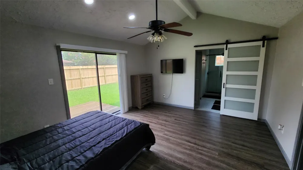 9735 Stonemont Road La Porte, TX 77571