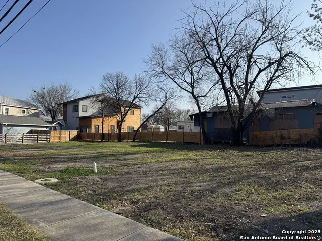 602 Labor St. San Antonio, TX 78210