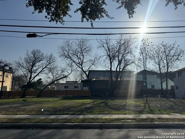 602 Labor St. San Antonio, TX 78210