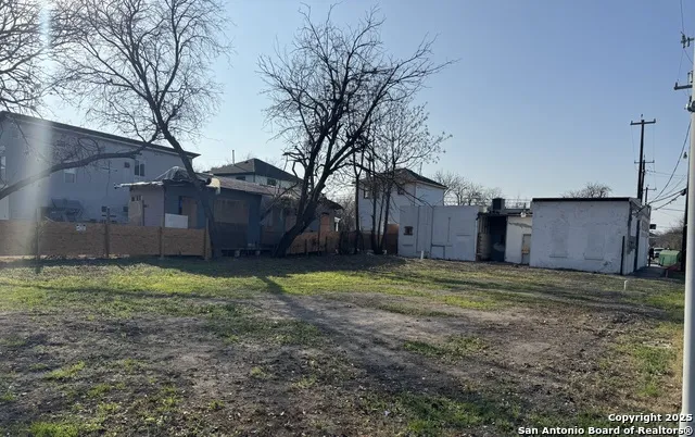 602 Labor St. San Antonio, TX 78210