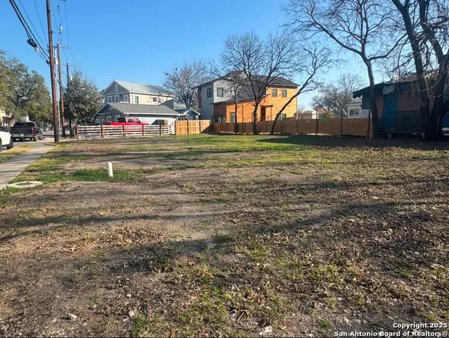 602 Labor St. San Antonio, TX 78210