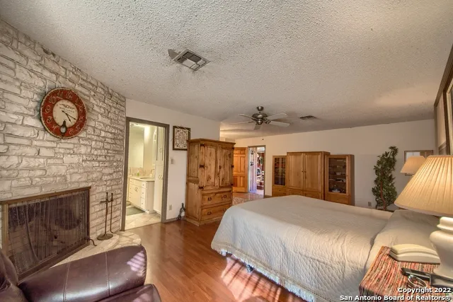 20070 State Hwy 16 Helotes, TX 78023