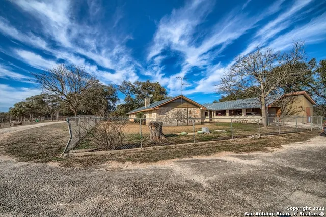 20070 State Hwy 16 Helotes, TX 78023