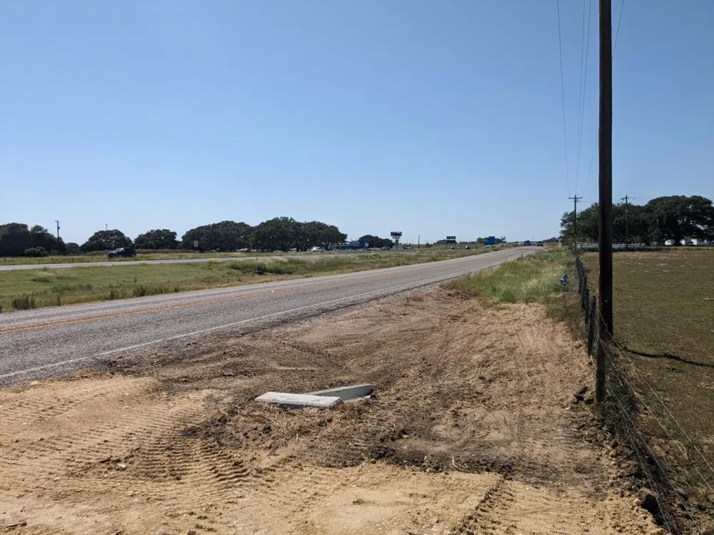 County Rd Road Weimar, TX 78962