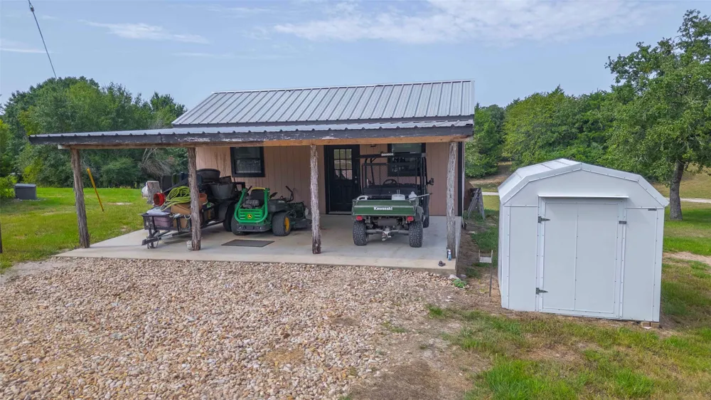 9695 County Road 321 Caldwell, TX 77836