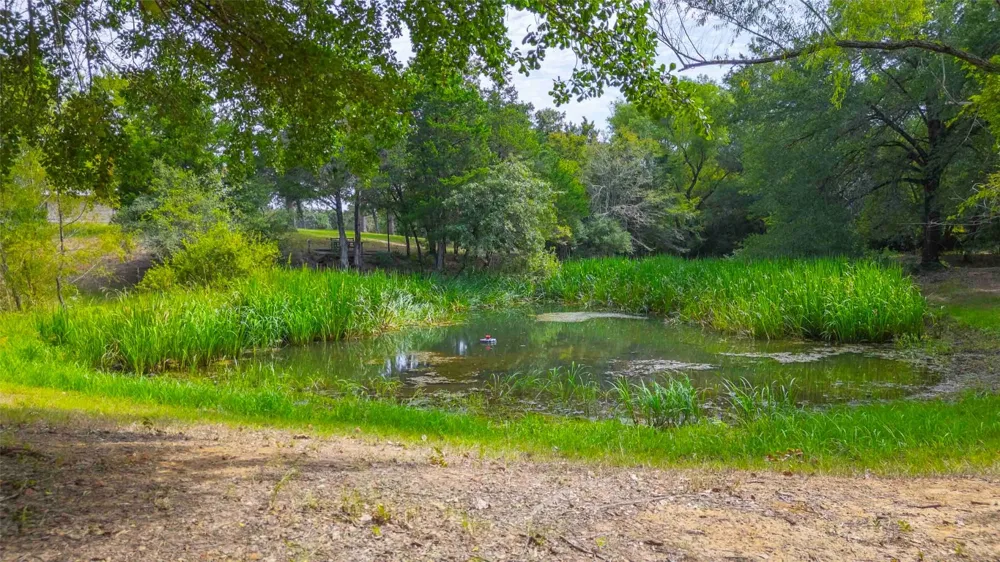 9695 County Road 321 Caldwell, TX 77836