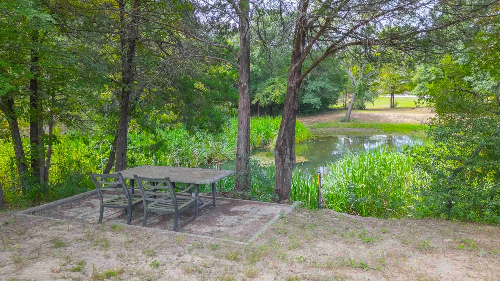 9695 County Road 321 Caldwell, TX 77836