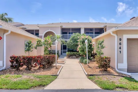 9641 CASTLE POINT DRIVE #1215