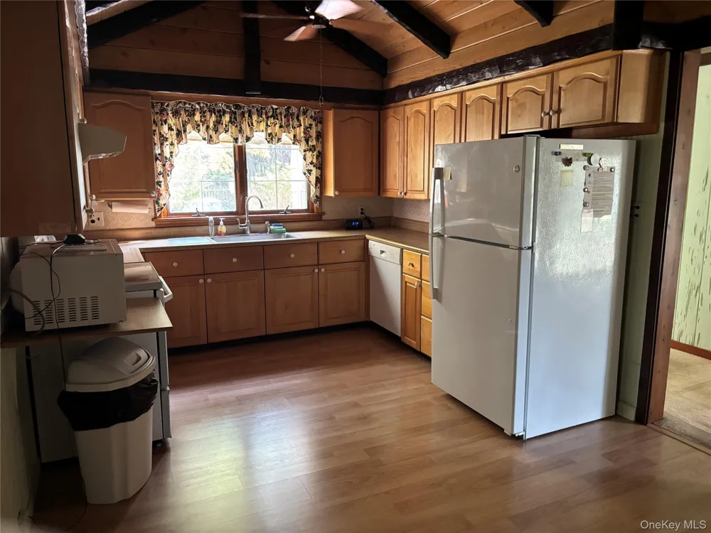 16 Rocklein Road Wading River, NY 11792