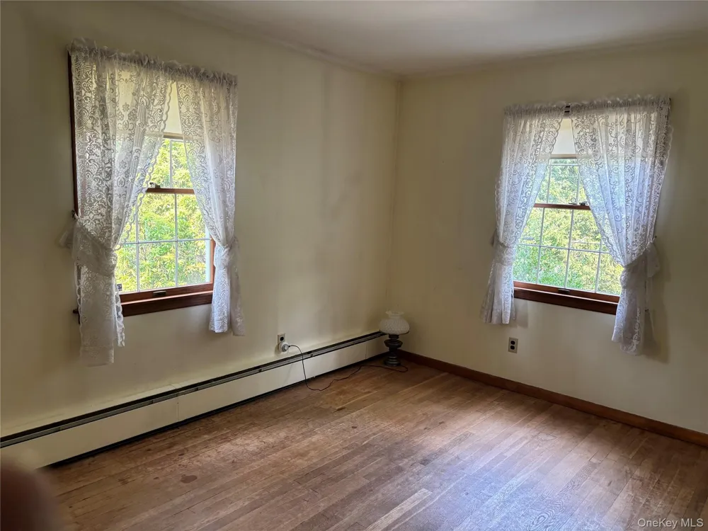 16 Rocklein Road Wading River, NY 11792